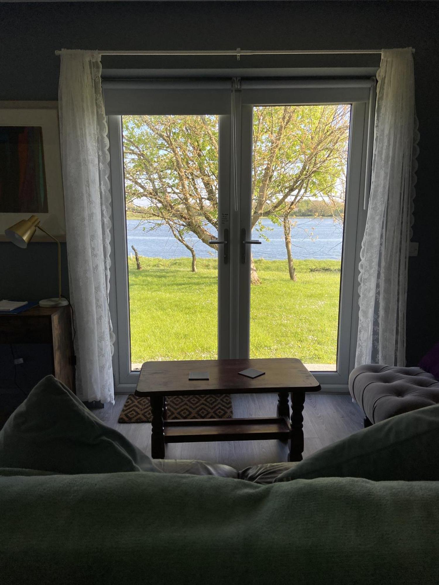 The Cosy Studio By The Shore 戈尔韦 外观 照片